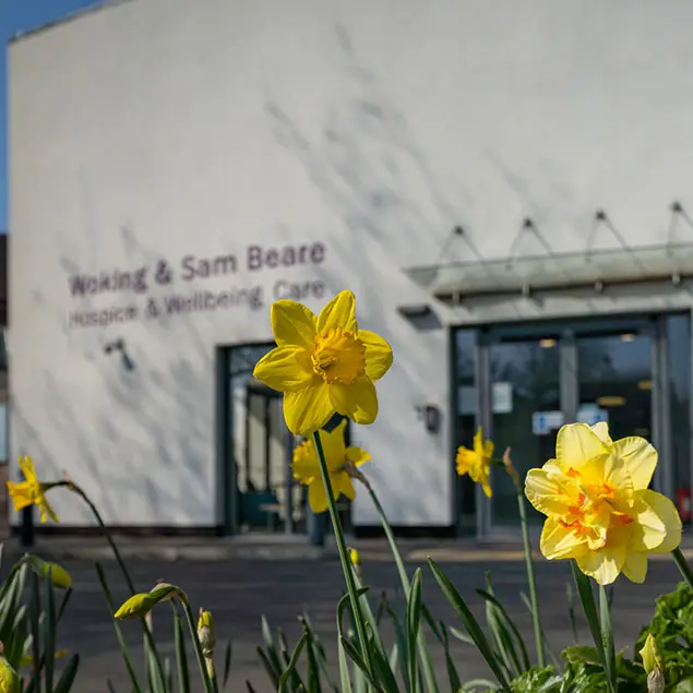 woking-sam-beare-hospice-wellbeing-care-building